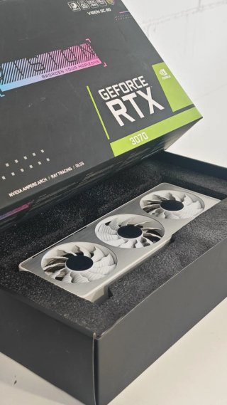 Tarjeta Gráfica Gigabyte GeForceRTX 3070 Vision 8G