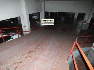 Garaje en venta en La Morera en Badalona