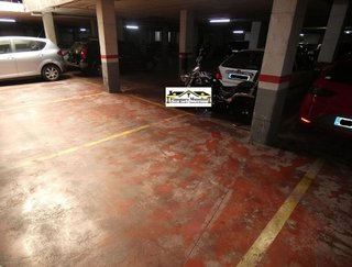 Garaje en venta en La Morera en Badalona