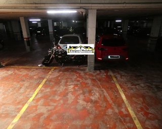 Garaje en venta en La Morera en Badalona