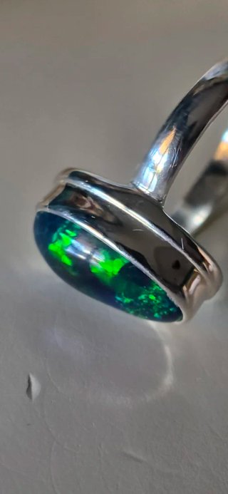 Magnifico opalo negro australiano anillo talla 17
