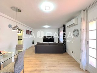 Ático en venta en La Prosperitat en Barcelona