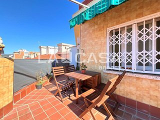 Ático en venta en La Prosperitat en Barcelona