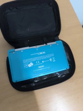 Nintendo 3DS verde agua con funda,poco uso