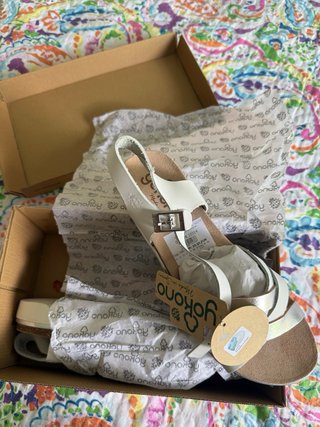 Sandalias Yokono T38 Blancas y Plata Nuevas