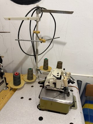 Remalladora Industrial Siruba 747 Overlock