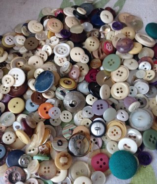 Lote de más de 300 botones vintage