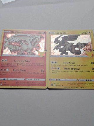 2 Cartas Pokémon Reshiram Zekrom Celebrations