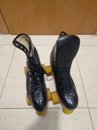 Patines 4 ruedas talla 40
