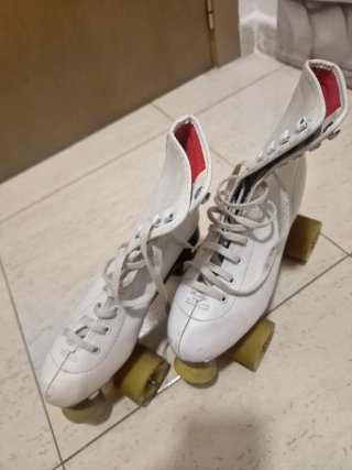 Patines 4 ruedas talla 40