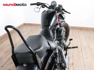 HARLEY DAVIDSON SPORTSTER 883 IRON