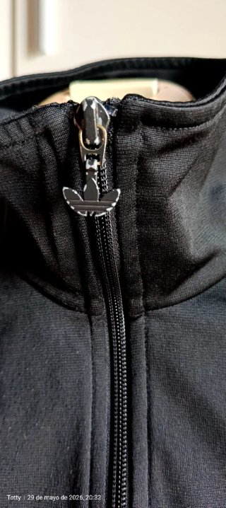 Chaqueta Adidas Firebird Negra y Plateada
