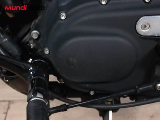 HARLEY DAVIDSON SPORTSTER 883 IRON