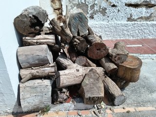 Leña para chimenea.