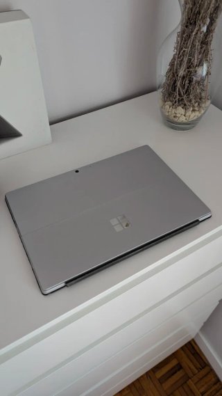 Microsoft Surface Pro 7