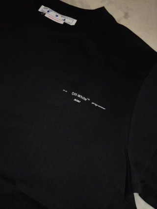 Camiseta Off-White Negra