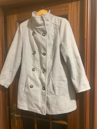 Elegante chaquetón de paño gris para mujer
