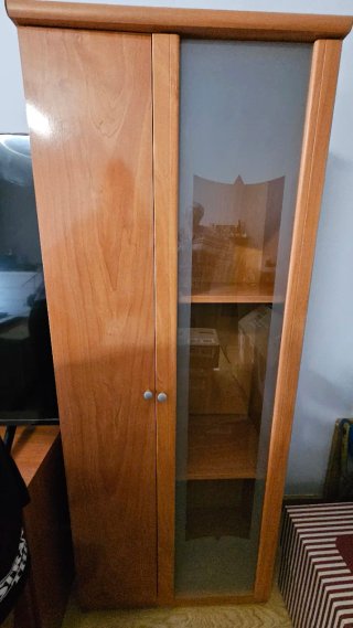 Mueble de salón madera y cristal