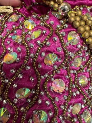 Bolso fiesta bombonera pedrería fucsia Sitara Basi
