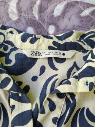 Vestido largo Zara estampado azul y blanco T.L