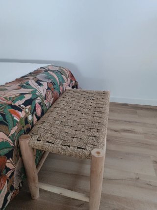 Banco de madera y tela