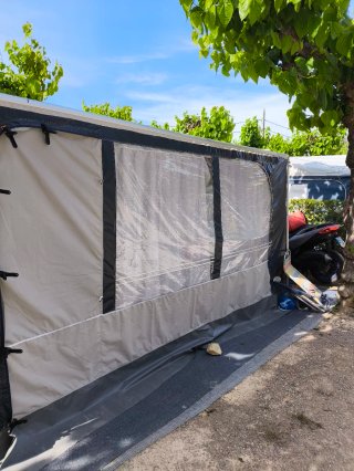 Cerramiento caravana caravanstore camping Trillas