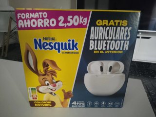 Maleta Nesquik 2.5kg con Auriculares Bluetooth