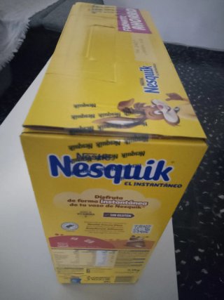 Maleta Nesquik 2.5kg con Auriculares Bluetooth