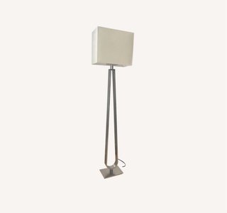 2 Lámparas de pie Ikea Klabb practicamente nuevas