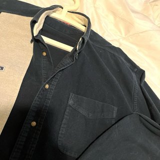 Sobre Camisa Façonnable , pana ligero
