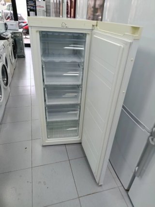 Congelador vertical Benavent Garantía + Transporte