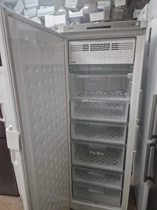 Congelador Vertical Siemens 1.75m x 60cm