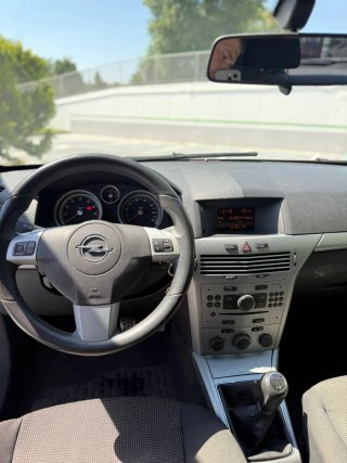 Opel Astra 2007
