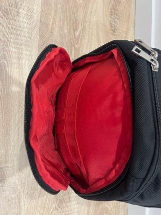Mochila negra Destinos Asiáticos