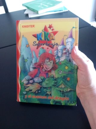 Kika Superbruja y el examen del dragón