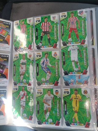 Guía Oficial Adrenalyn XL 2025-26 Panini