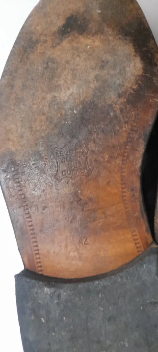 Zapatos de piel negros talla 42
