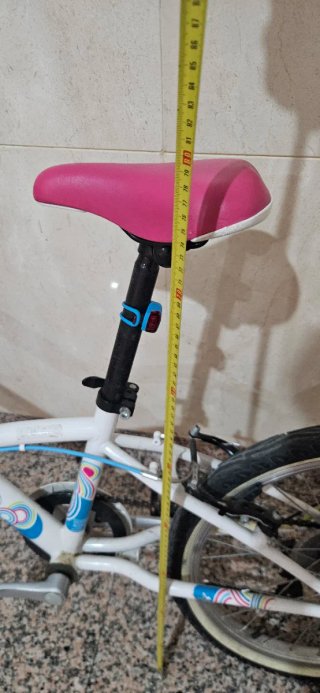 Bicicleta infantil Btwin blanca y azul