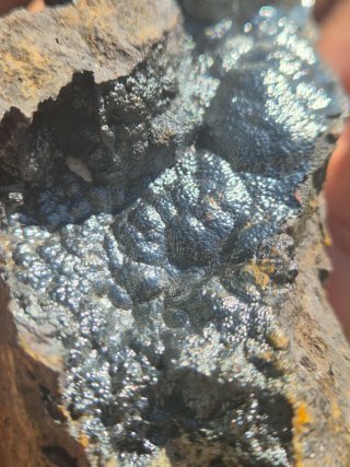 Goethita plateada mineral