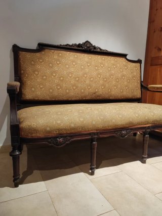 Juego de 2 sillas y 1 sofa antiguas