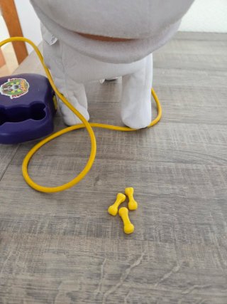 Perro interactivo con correa