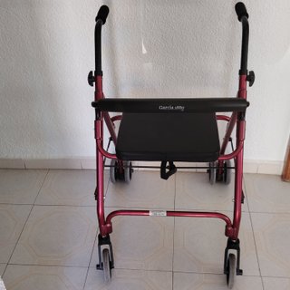 Andador para adultos con asiento