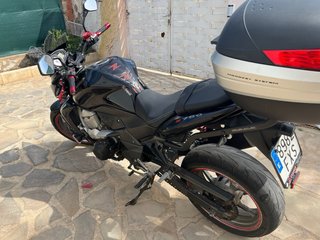 Kawasaki Z750 ABS con extras y al día de todo