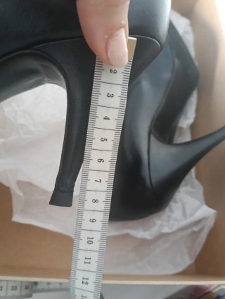 Zapatos de tacón TOUS LES JOURS negros y blancos