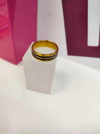Anillo acero dorado con dos lineas negras T27