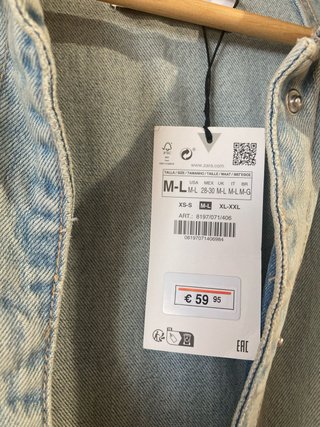 Cazadora larga vaquera Zara