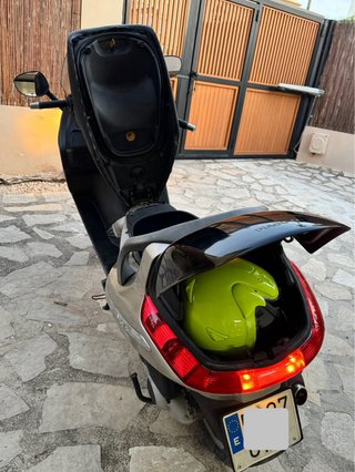 OPORTUNIDAD! Piaggio X8 200cc. 26000km buen estado