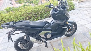 Honda X-ADV Negra