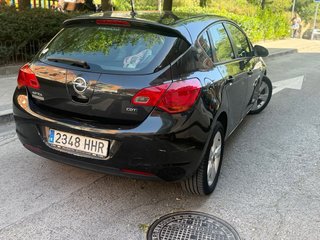Opel Astra 2012
