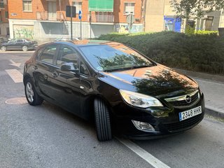 Opel Astra 2012